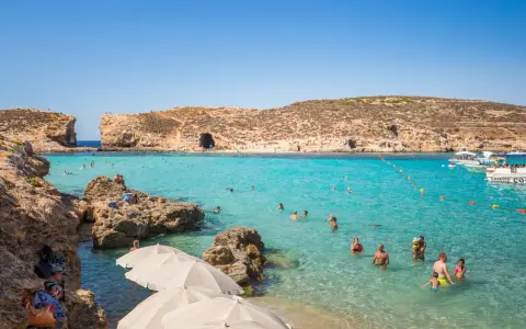 Un día perfecto para nadar y disfrutar del sol en Malta. ¡Ideal para tu itinerario de qué ver en Malta en 5 días!